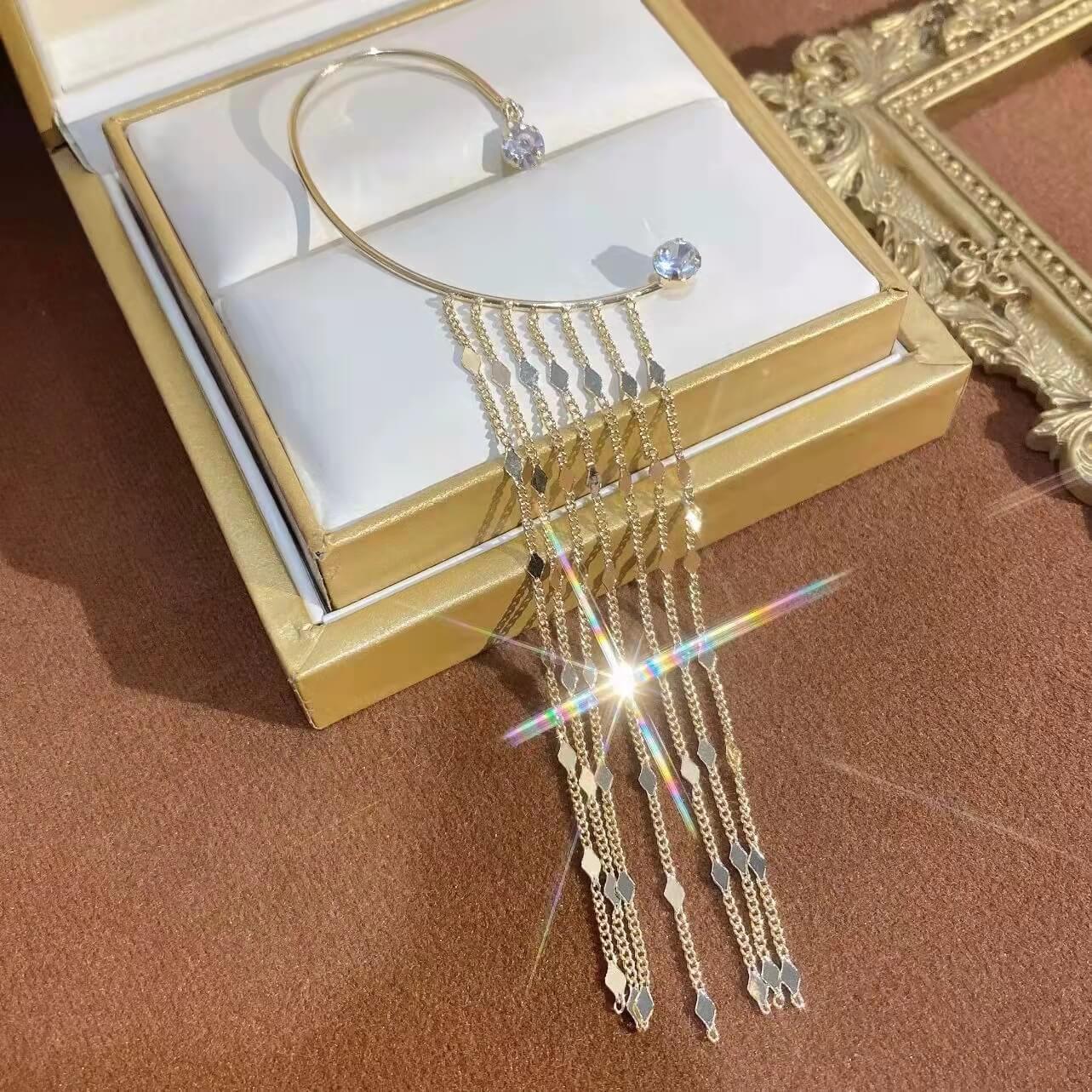 LUXURY TASSEL EAR CUFF STAY FANCY 
