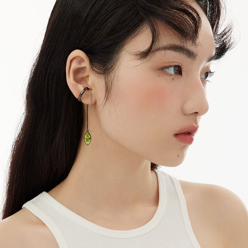 CAT’S EYE EAR CUFF - STAY FANCY