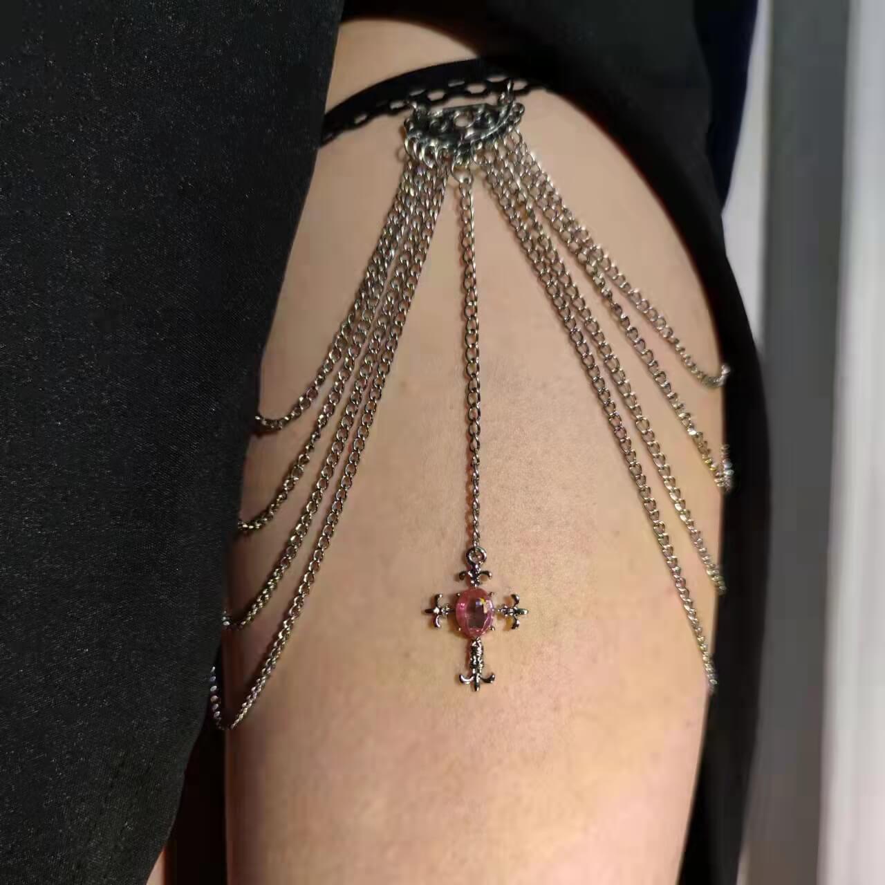 CROSS LEG CHAIN - STAY FANCY