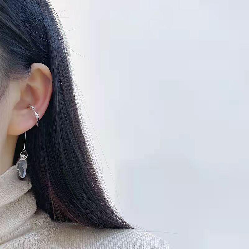 CRYSRAL EAR CUFF - STAY FANCY