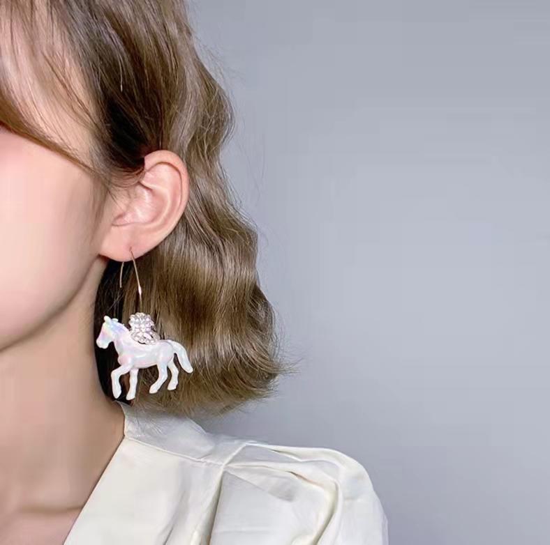 CUTE PONY EARRINGS - STAY FANCY