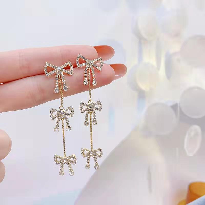 DIAMOND BOW EARRIGNS - STAY FANCY