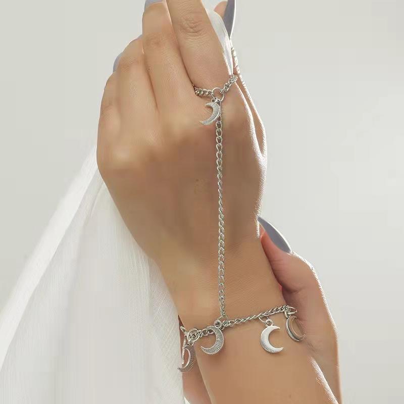 LUNA FINGER CHAIN BRACELET - STAY FANCY