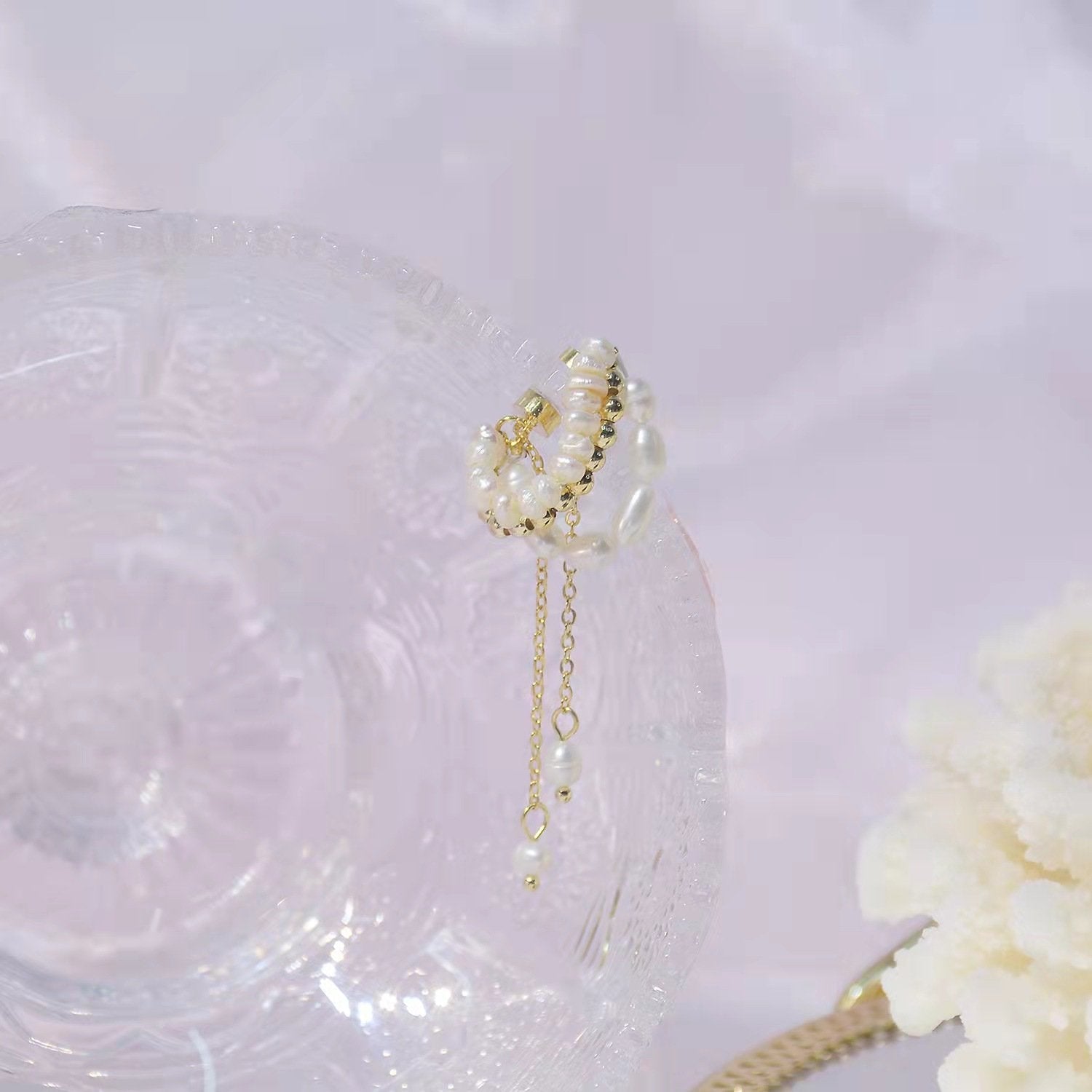 MAGNETIC PEARL EAR CUFF - STAY FANCY