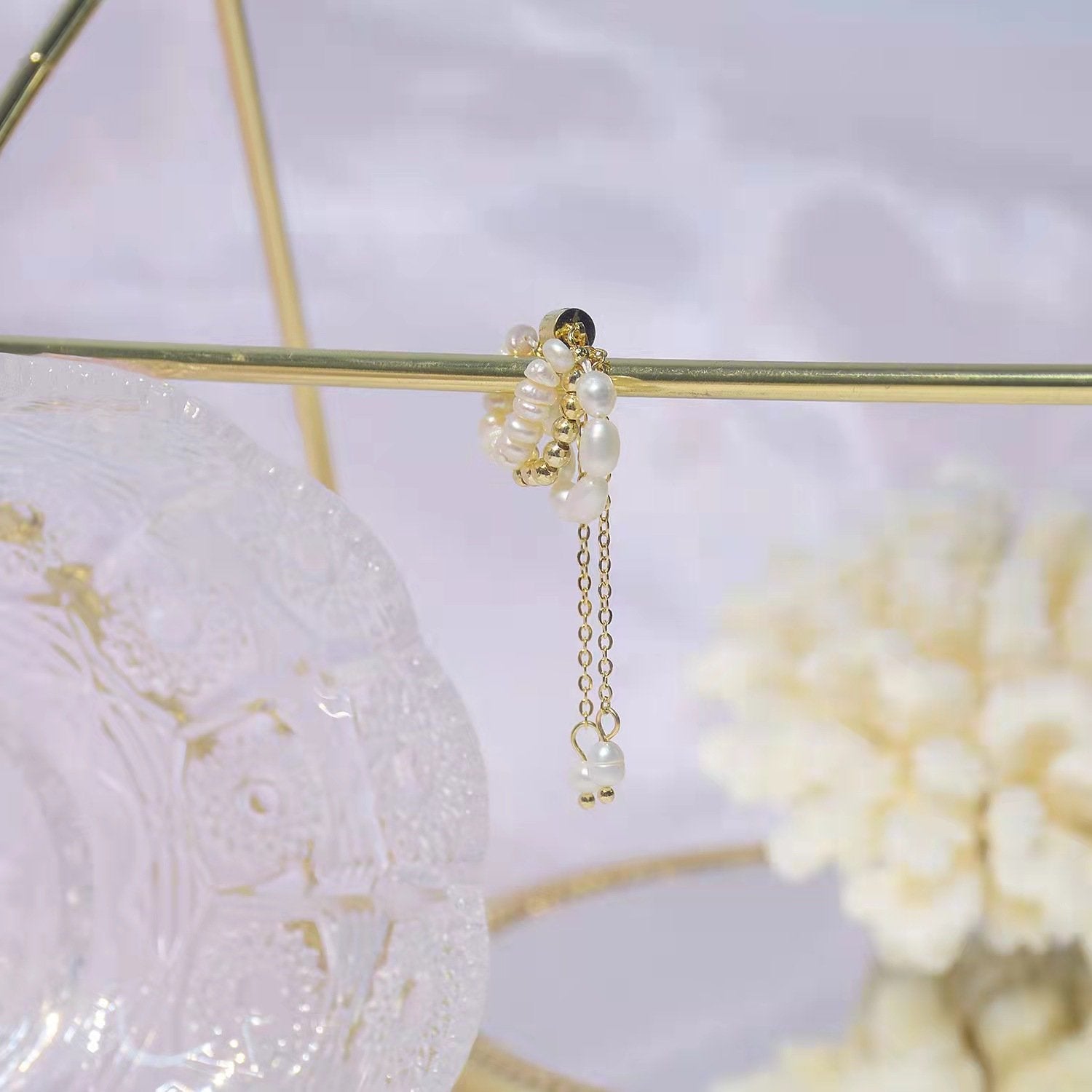 MAGNETIC PEARL EAR CUFF - STAY FANCY