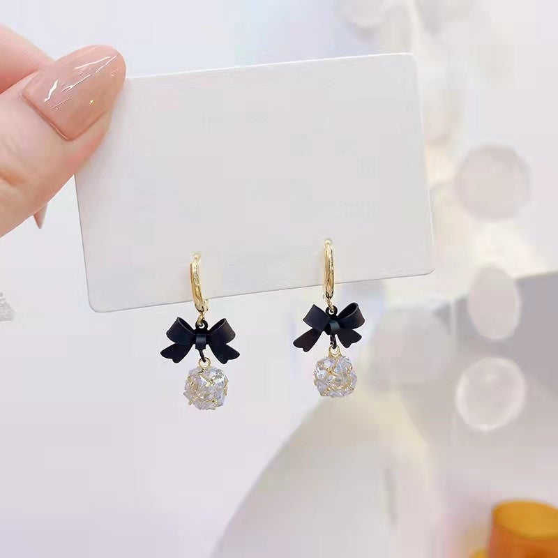 SHINY BLACK EARRING - STAY FANCY