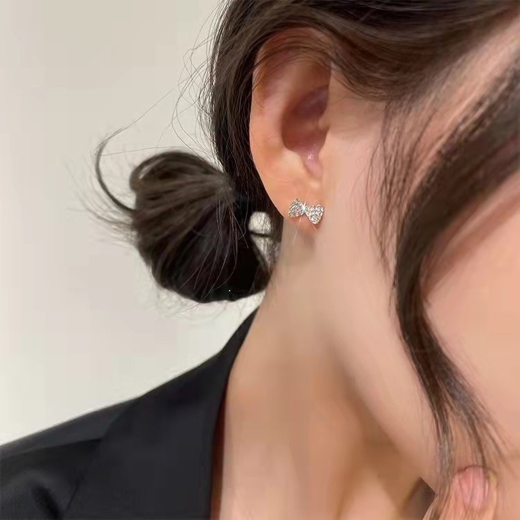 SHINY BOW EARRINGS - STAY FANCY