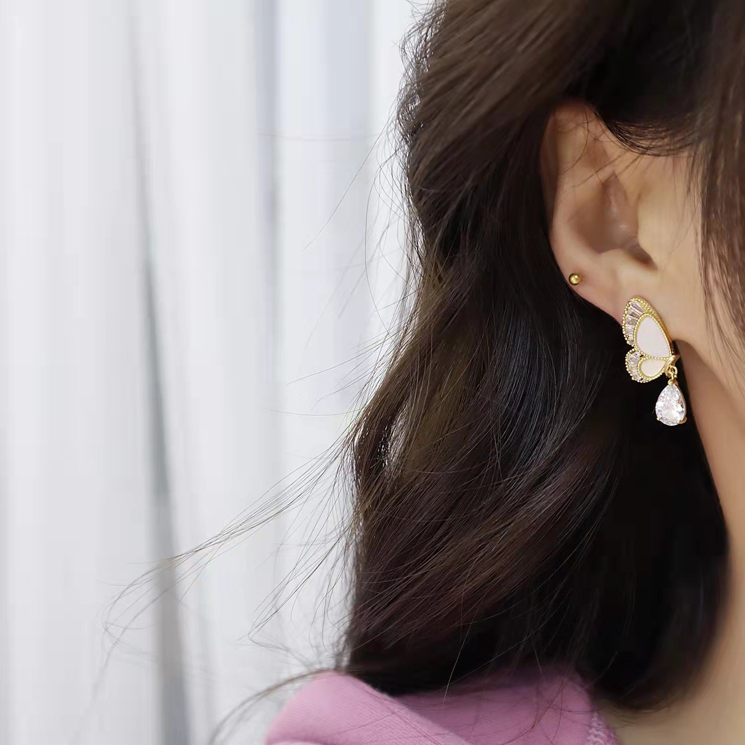 SHINY BUTTERFLY EARRINGS - STAY FANCY