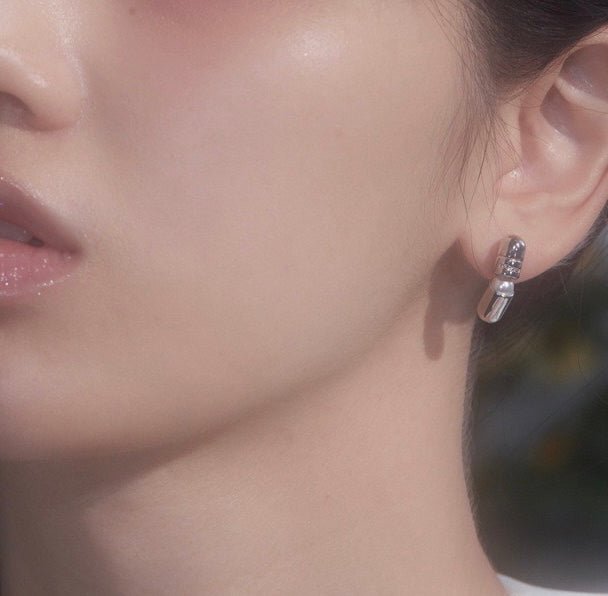 SLEEPING PILLS EARRINGS(925 sterling silver) - STAY FANCY