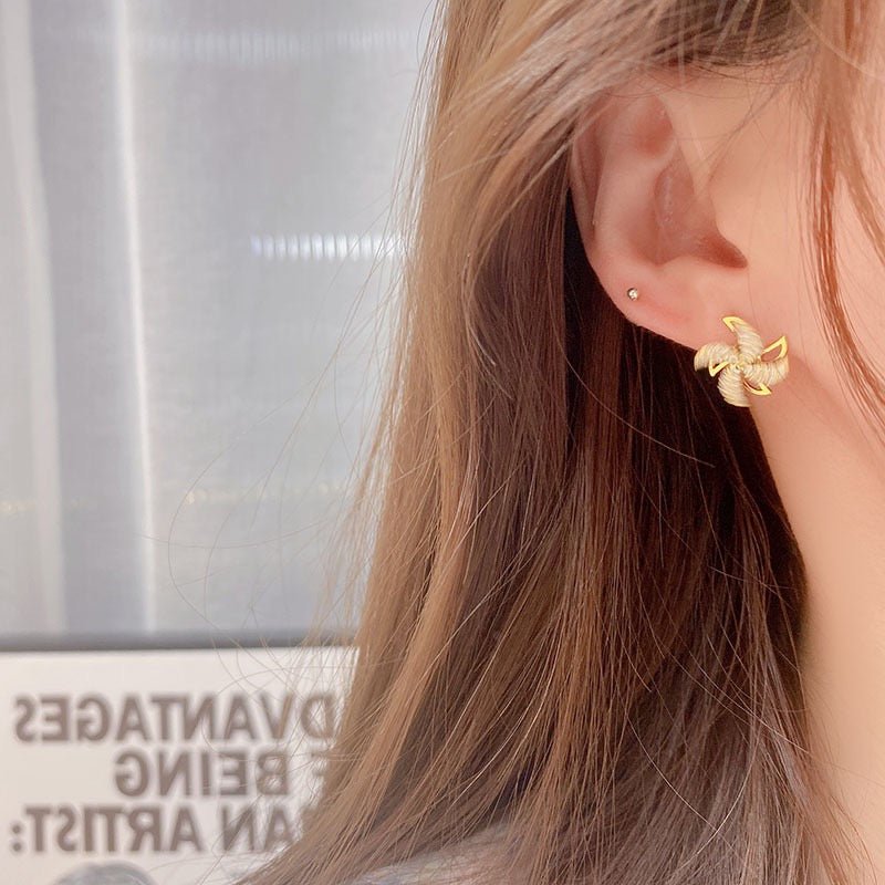 SPIN WINDMILL EARRINGSS - STAY FANCY