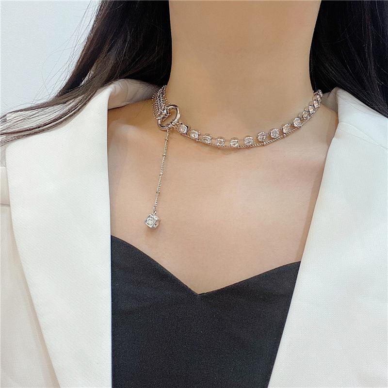 STAINLESS CRYSTAL NECKLACE - STAY FANCY