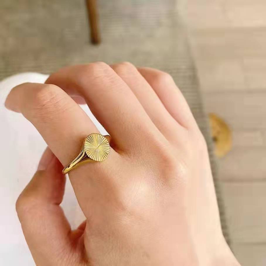 STAINLESS SUNLIGHT RING - STAY FANCY