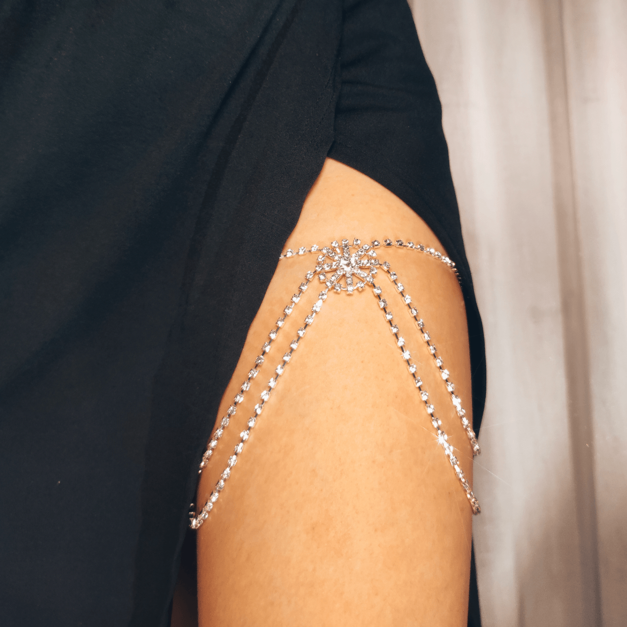 THE MUSE LEG CHAIN - STAY FANCY
