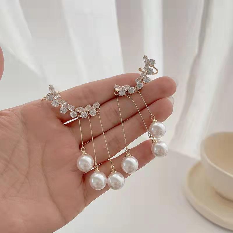 VINTAGE PEARL EAR CUFF - STAY FANCY